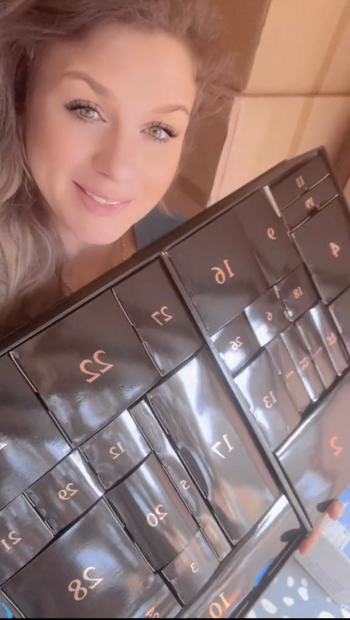PRE ORDER ADVENT CALENDAR - 30 DAYS OF GIFTS LUXURY Gift Box