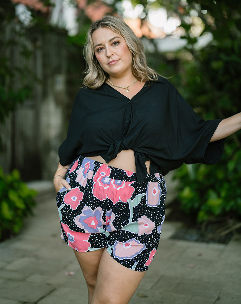 NELLY Floral Stretch Shorts