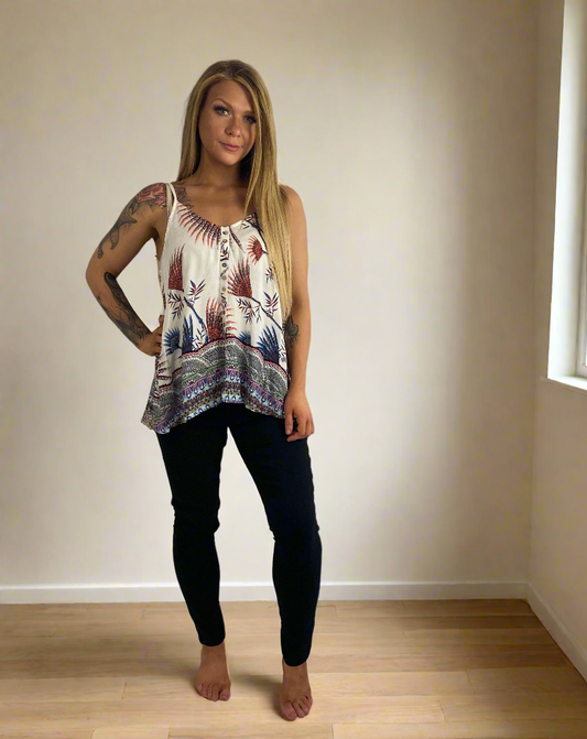 WINNY White Floral Top