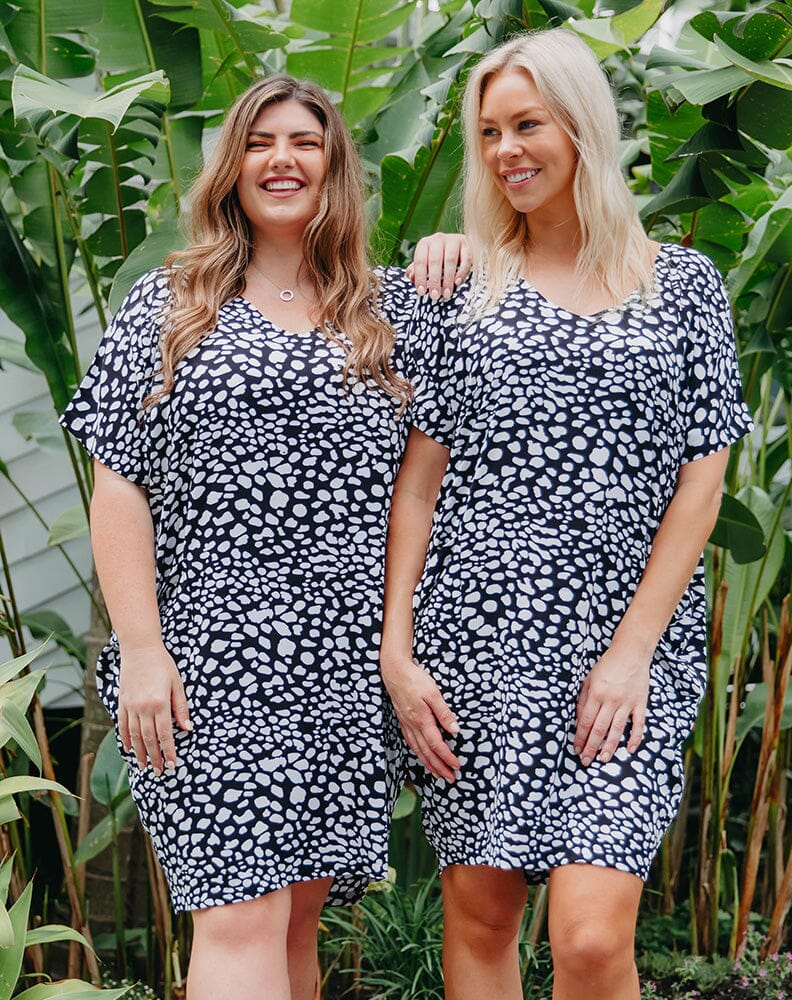 DELPHI Black & White Pebble Flowy Dress Aambers Goodies xx