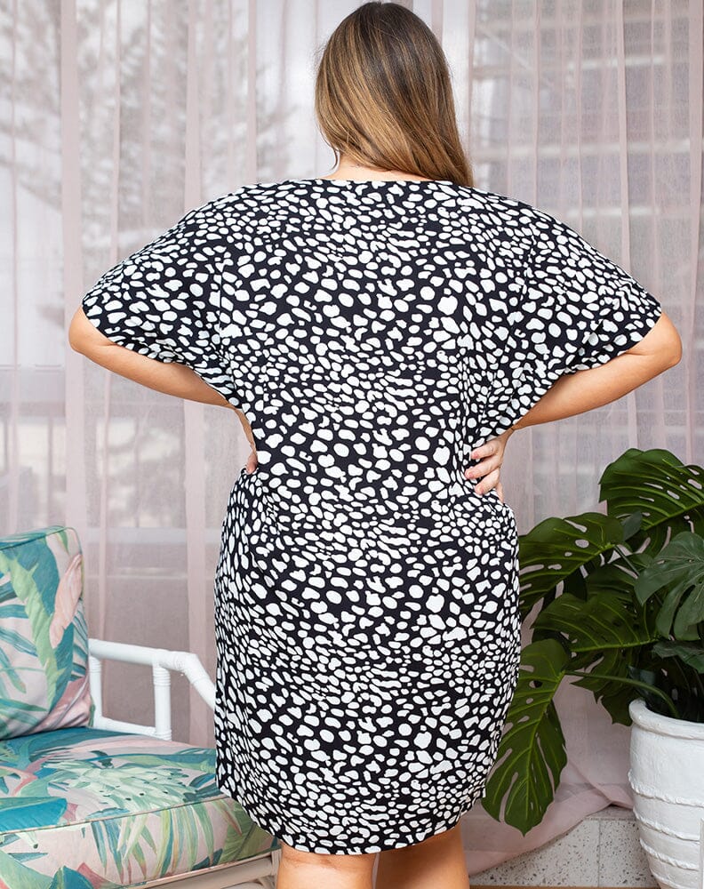 DELPHI Black & White Pebble Flowy Dress Aambers Goodies xx