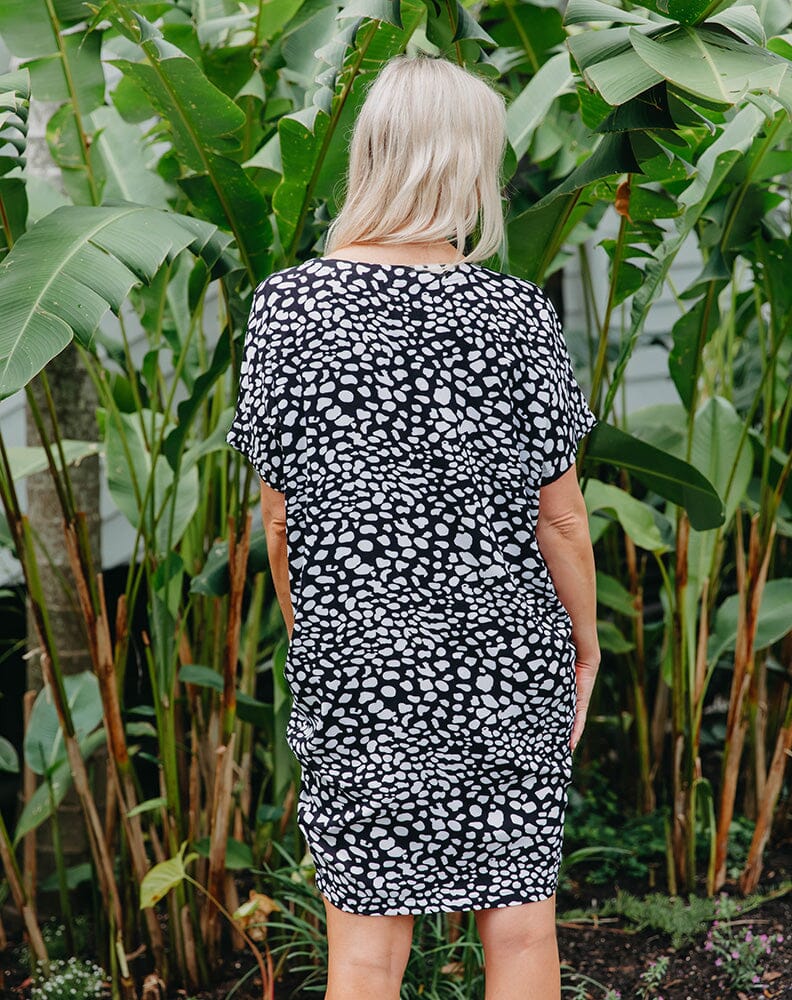 DELPHI Black & White Pebble Flowy Dress Aambers Goodies xx