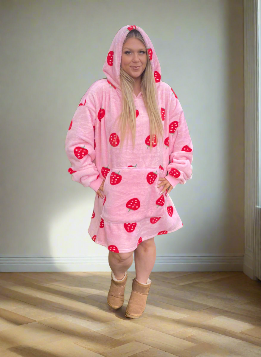 Strawberry Shortcake SNOODI OODI Oversized Hooded Blanket Jumpers