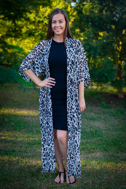 ⭐️ Snow Leopard Day Dream Open Kaftan Maxi