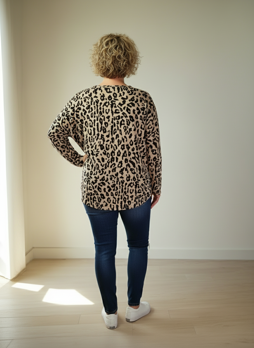 LEO Leopard Flowey Zip Long Sleeve Top