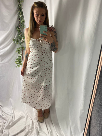 SHARNY White Floral long Dress – Aambers Goodies xx