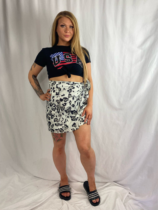 USA Black Cropped top with knot Top Aambers Goodies xx 